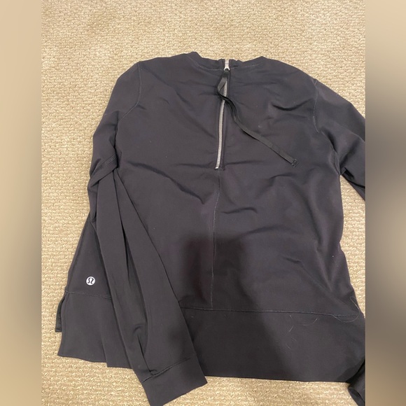 Lululemon Zip Back Long Sleeve Pullover medium - Picture 3 of 3
